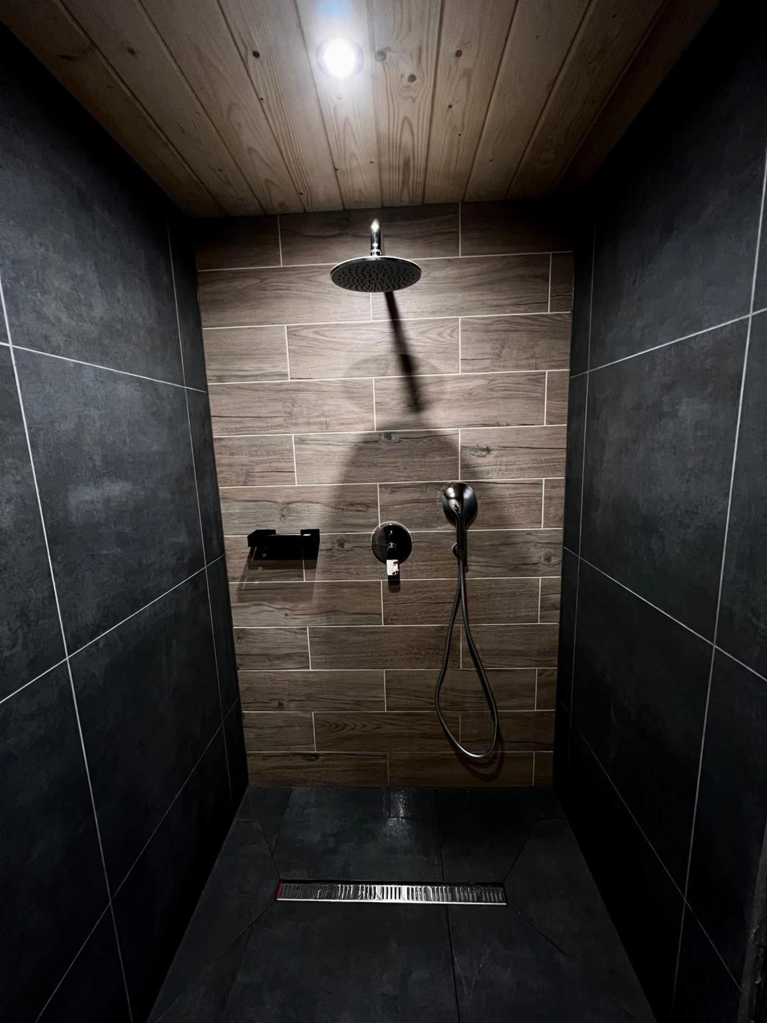 Arnica Hotell Jasinja Exteriör bild