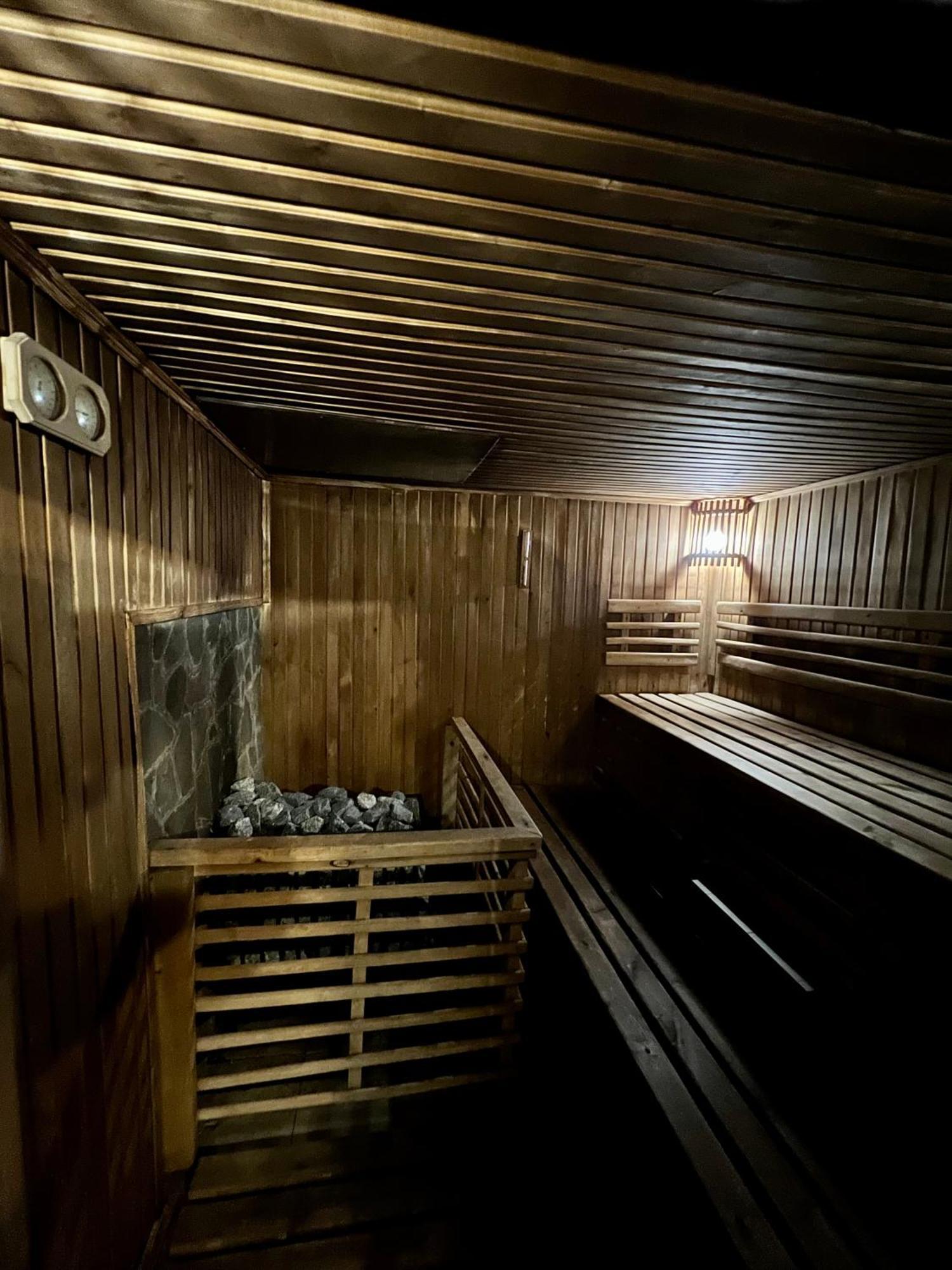 Arnica Hotell Jasinja Exteriör bild