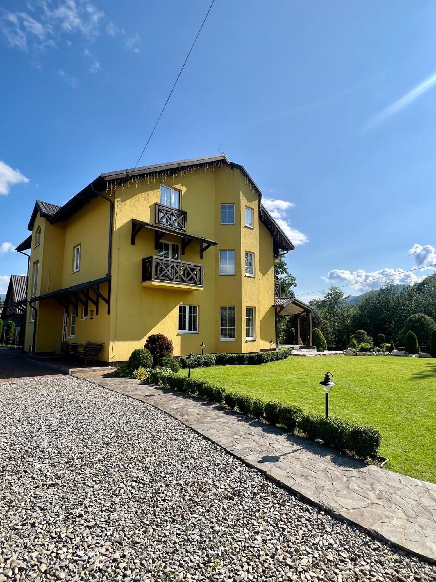 Arnica Hotell Jasinja Exteriör bild