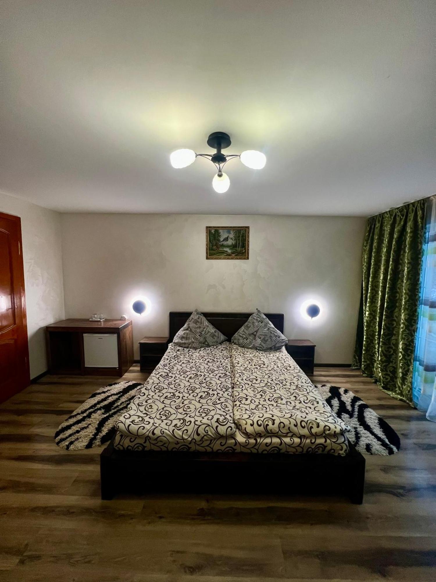 Arnica Hotell Jasinja Exteriör bild