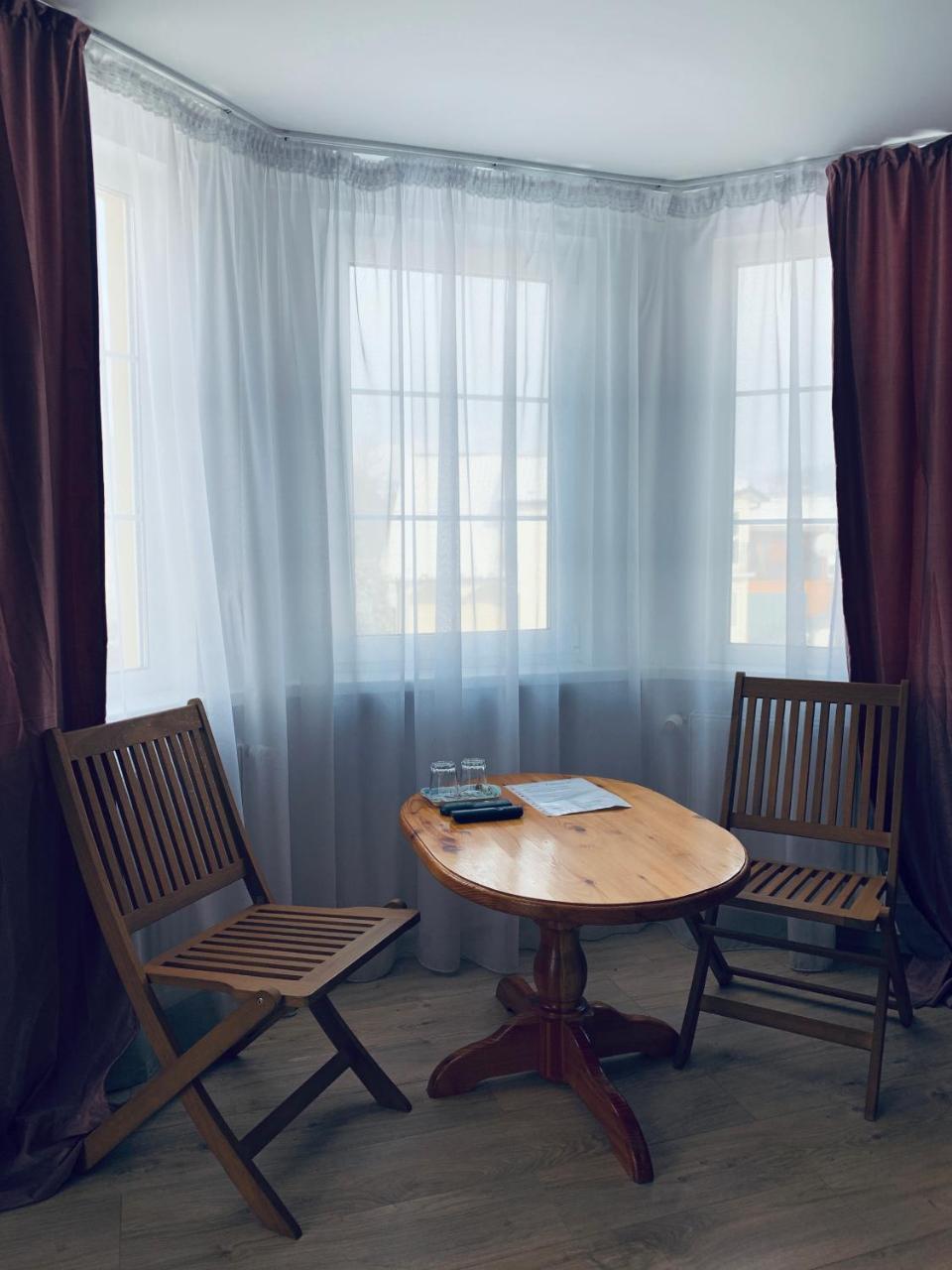 Arnica Hotell Jasinja Exteriör bild